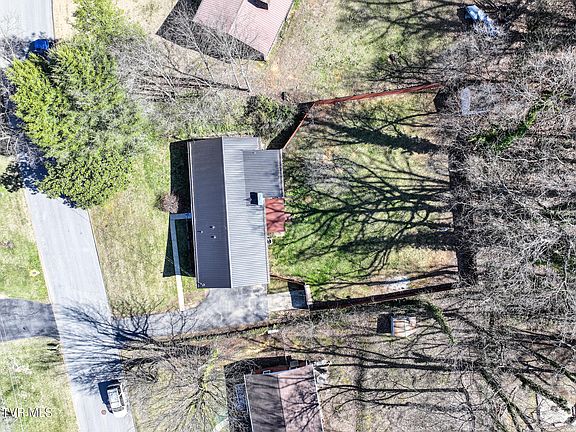 2nd image of 1408 Woodmont Dr