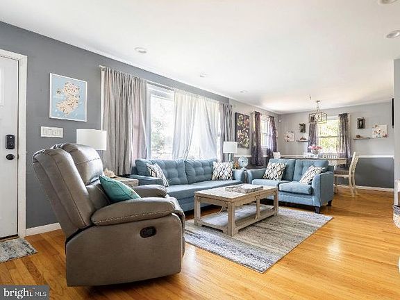 3rd image of 26 Bel Aire Ave
