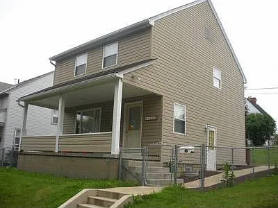 1609 Boundary St photo 1