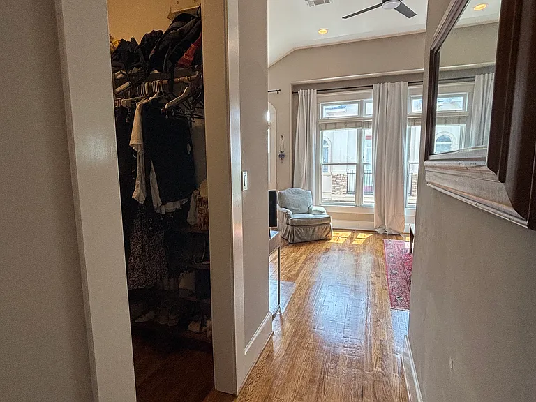 1044 W 25th St #E — Photo 7