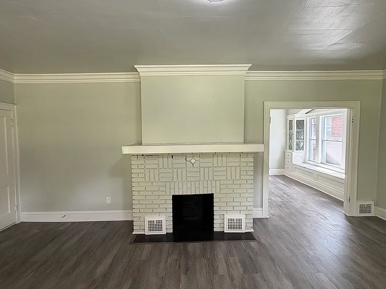 929 Thornhill Dr #2 — Photo 7