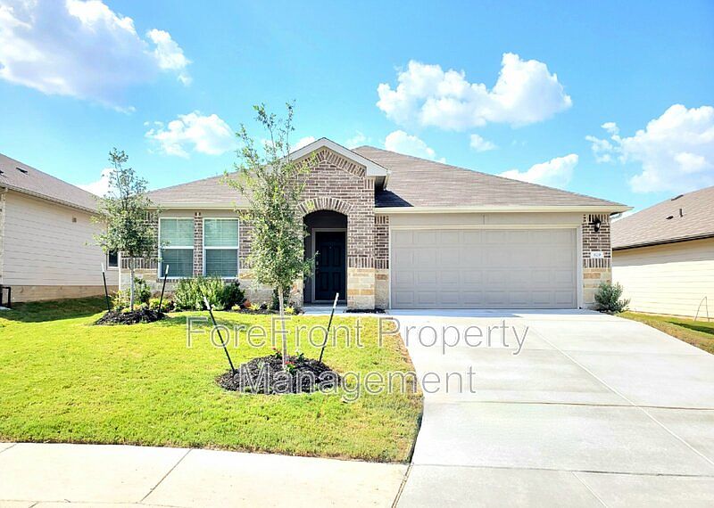 1st image of 829 Bahia Pl
