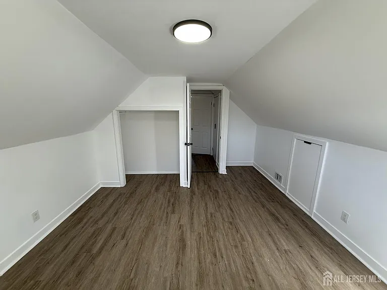 1060 Terrace Blvd — Photo 11