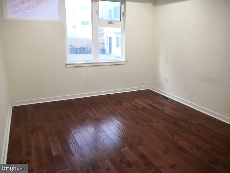 1104 Lemon St — Photo 34