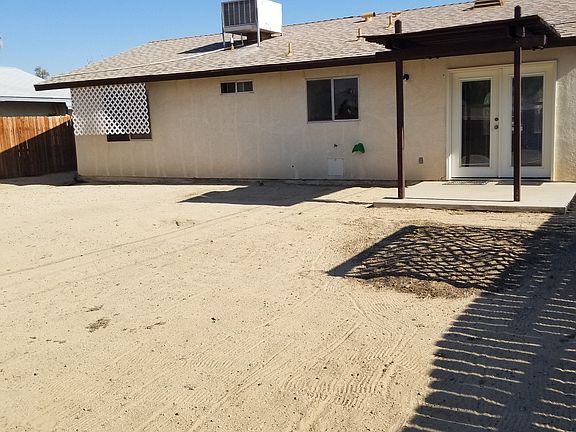 4th image of 72221 Sunnyslope Dr