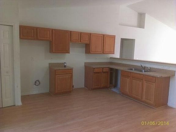 2nd image of 2455 SE TRAIL Avenue