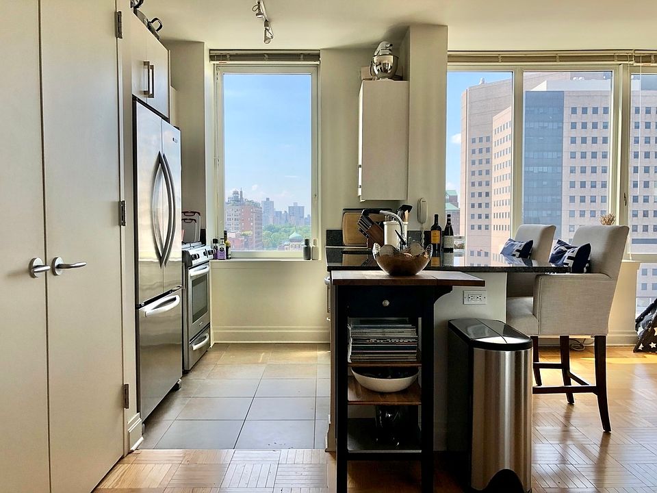 1st image of 1510 Lexington Ave APT 15