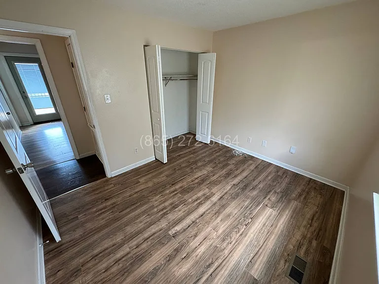 6436 Tewksbury Dr — Photo 10