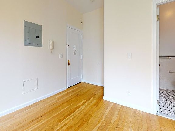 3rd image of 53 W 72nd St APT 6B