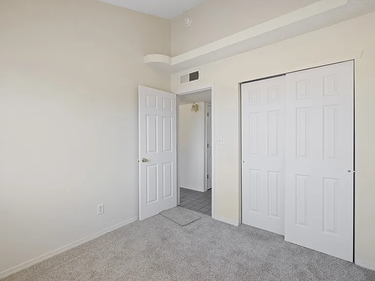 2987 Tierra Cortez Ave #B — Photo 14