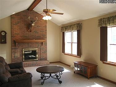 3rd image of 45 Jade Cir