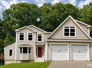 11 Old Stage Coach Rd, Higganum, CT 06441