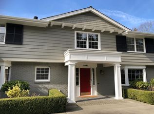 1601 77th Ave NE, Medina, WA 98039