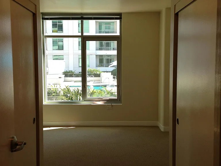 425 W Beech St #9500 — Photo 1
