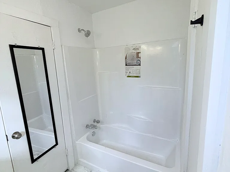 505 E Shepherd St — Photo 13