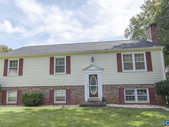 5th image of 220 Tanglewood Dr