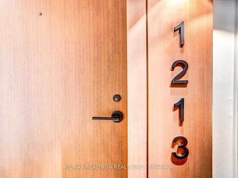 425 Front St E #1213 — Photo 5