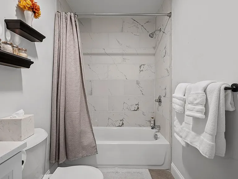 Chilmark St — Photo 11