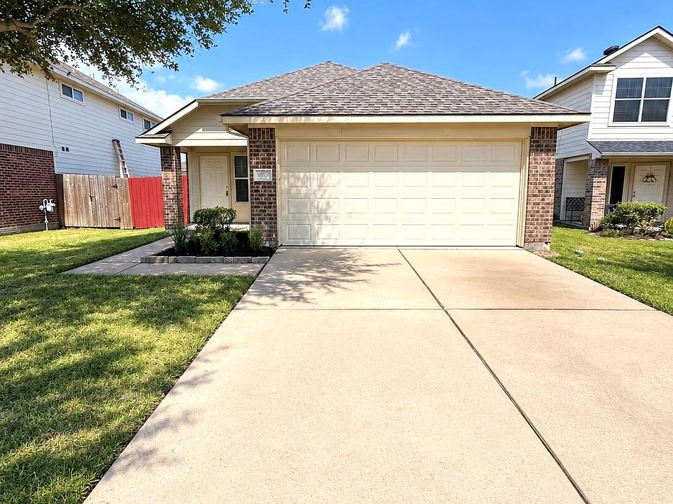 1st image of 10919 View Pointe Ln