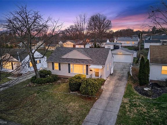 2nd image of 5229 Melody Ln