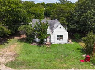 1210 Market St W, Honey Grove, TX 75446