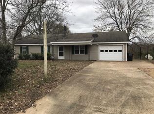 1487 N Crockett Rd, Senatobia, MS 38668