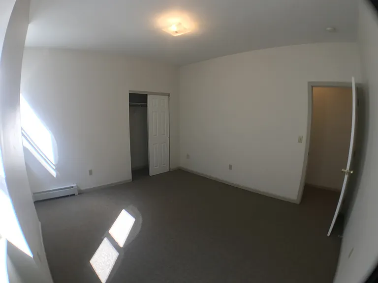 686-688 Broad St — Photo 32