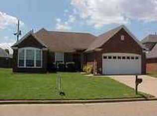 5257 Crystal Oak Dr, Memphis, TN 38141