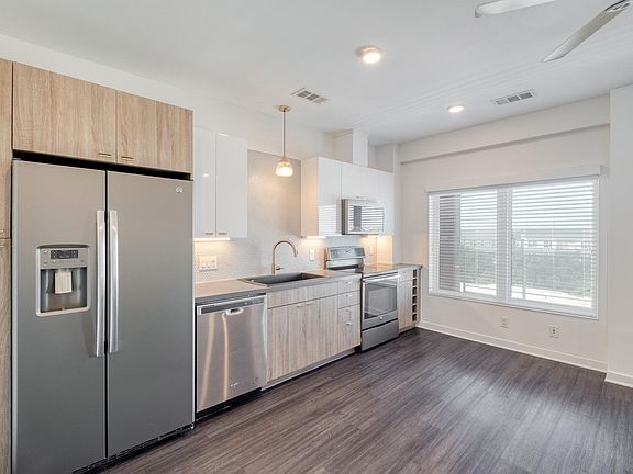 2nd image of 4361 S Congress Ave Unit 527