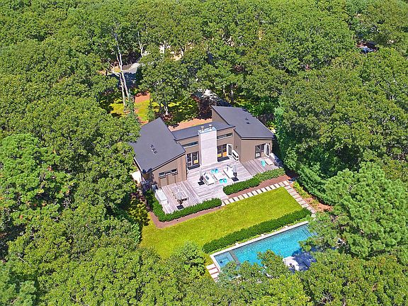 2nd image of 50 Montauk Ave