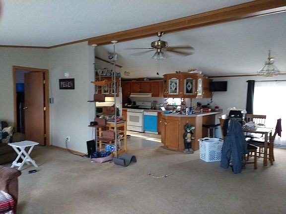 3rd image of 306 Pear Tree Ln