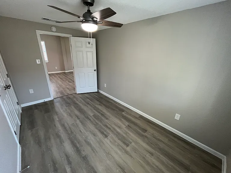 1215 H Pl — Photo 10