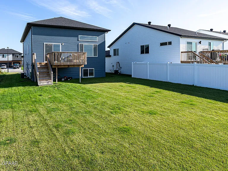 921 David Dr — Photo 28