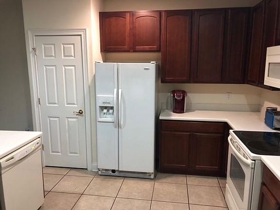 Kitchen (1)