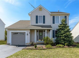 28 Sunflower Ln, Hamilton, NJ 08620