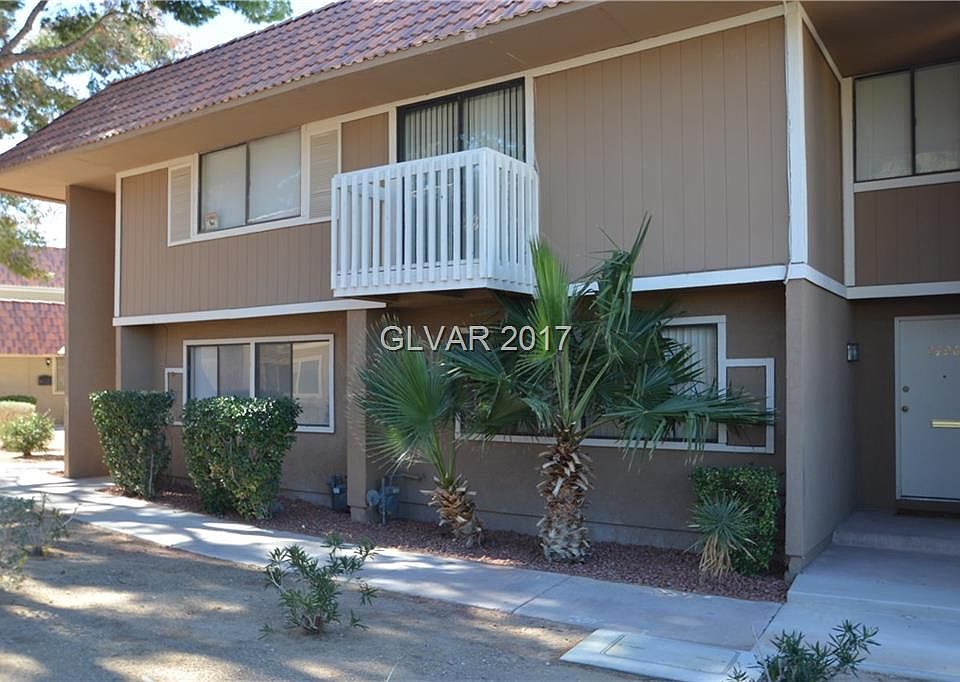 1st image of 2498 Paradise Village Way