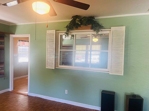 Living Room 18X11