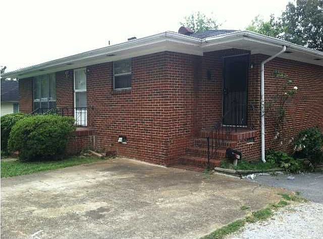 2nd image of 403 Glenwood Dr