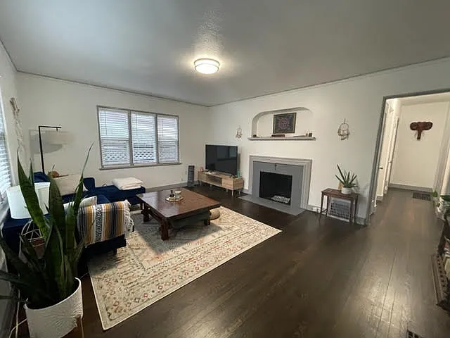 92 W 17th Ave — Photo 4