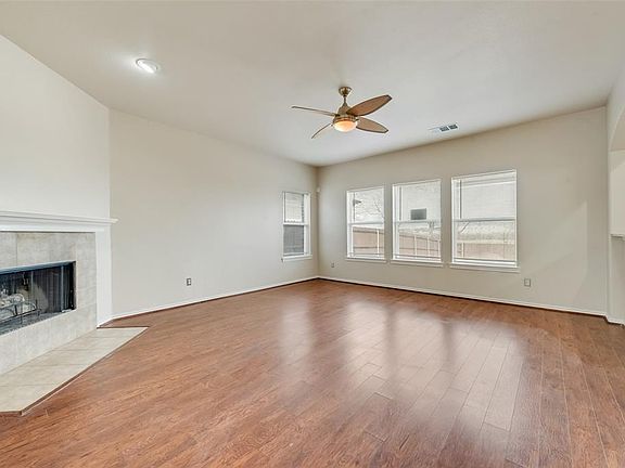 4th image of 14524 Logan Springs Dr