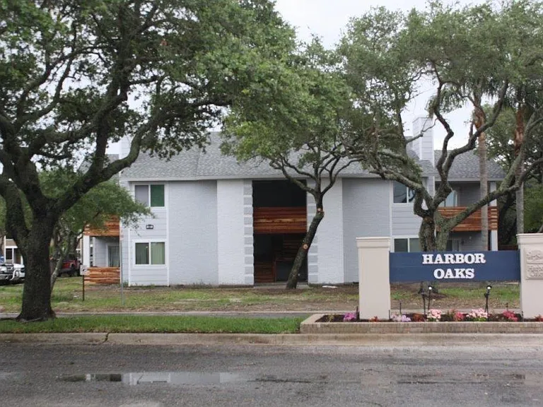 1807 Harbor Dr #B — Photo 1
