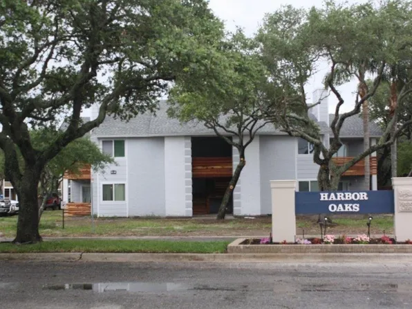 1807 Harbor Dr, Rockport, TX