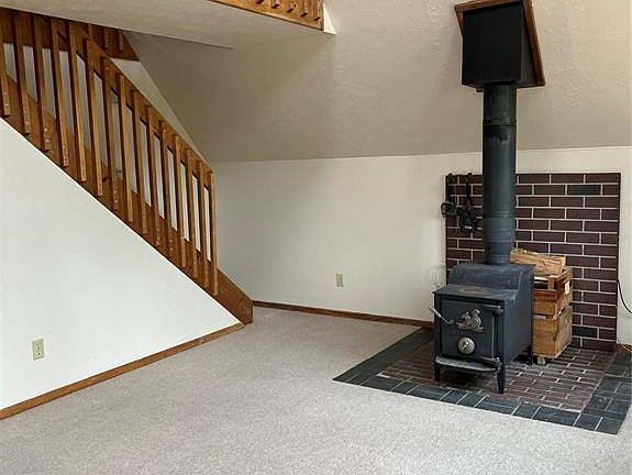 5th image of 646 Grey Eagle Dr
