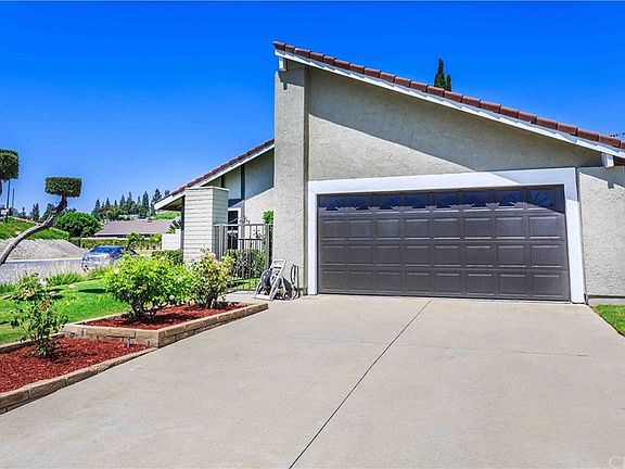 2nd image of 4525 E Larkspur Cir