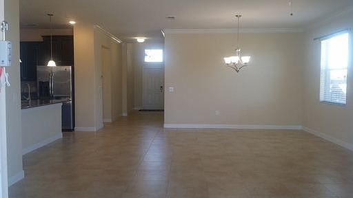5th image of 2061 Lake Side Ave