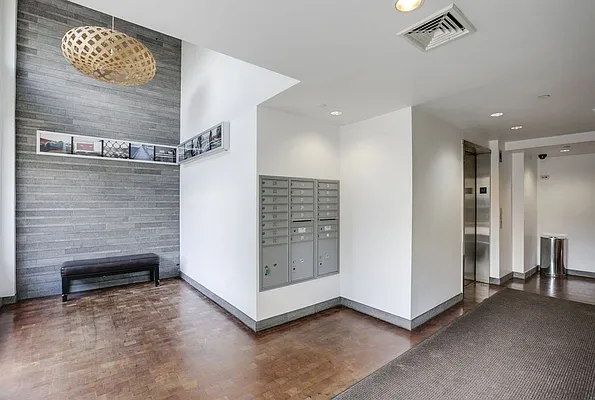 Rented by Chase Global Realty Corp | media 18