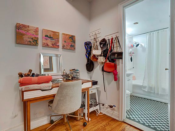 5th image of 161 W 16th St APT 14D