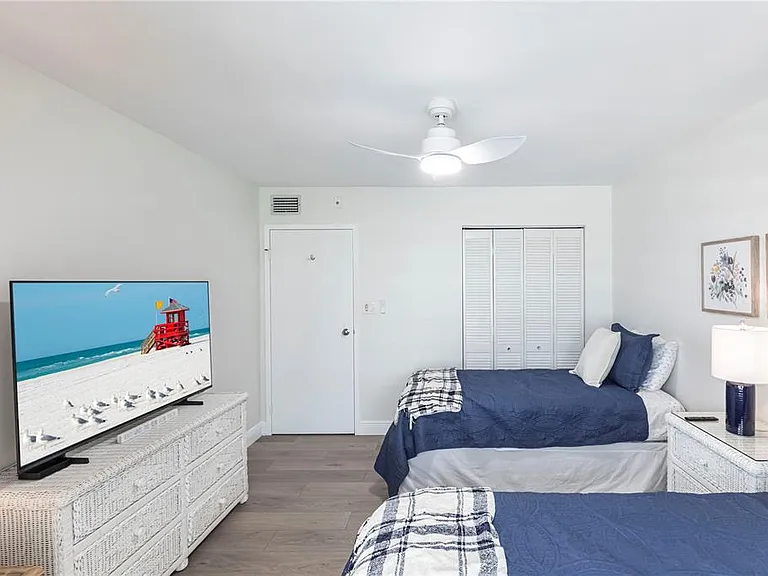 1055 W Peppertree Dr #106AA — Photo 14