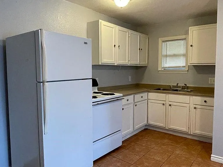 306 Lake Rd — Photo 7
