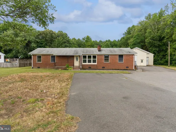 938 White Oak Rd, Fredericksburg, VA 22405